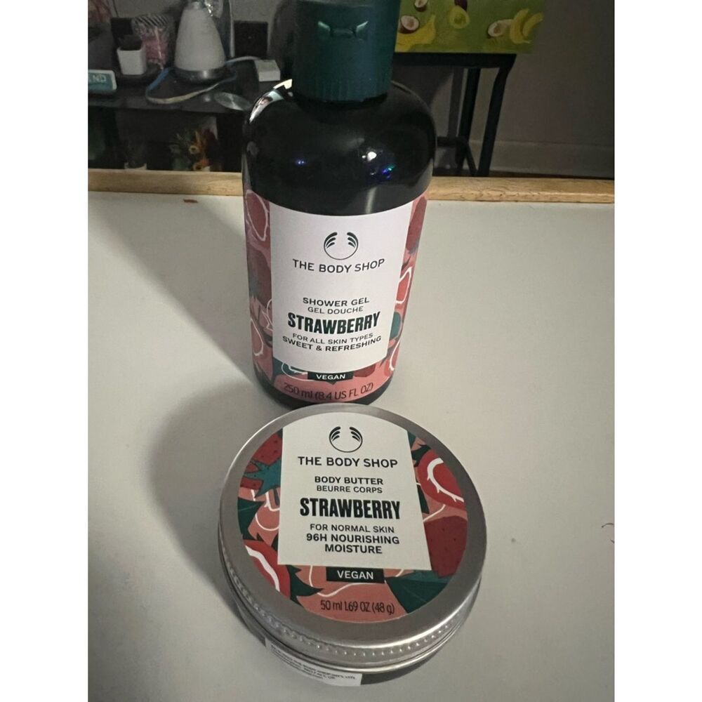 The Body Shop Strawberry Shower Gel & Body Butter - brand new